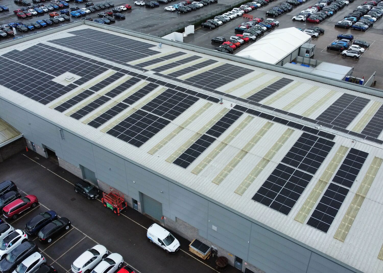 Sytner-Group_ADE_rooftop-solar-4